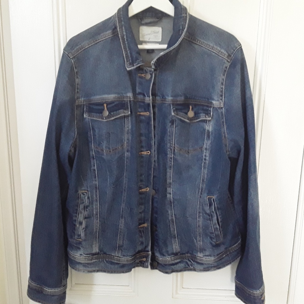 Universal Thread/Target jean jacket medium blue like new 1x/xxl